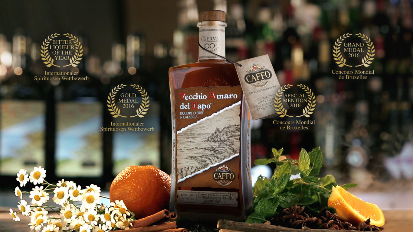 Packshot-Riserva-mit-Logo-V1-FILEminimizer Vecchio Amaro del Capo Riserva del Centenario von Caffo: Edler, traditionell kalabrischer Genuss in streng limitierter Jubiläums-Auflage