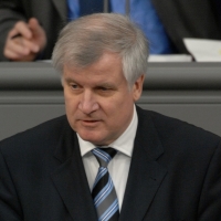 Seehofer fordert Mindestlohnregelung dts_image_3432_dkibspforn Seehofer fordert Mindestlohnregelung