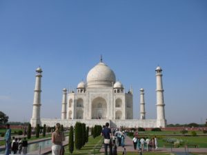 Südamerika Reiseportal erweitert Fokus auf Asien Taj-Mahal-in-Agra-Klein-640x480-300x225 Südamerika Reiseportal erweitert Fokus auf Asien