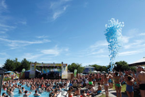 Sommerfest-300x200 Bayern 3 Beachparty mit Christina Stürmer in der Therme Erding