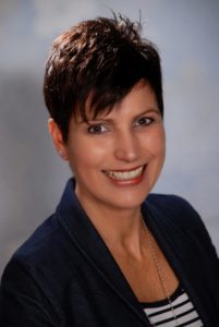 Astrid-Speicher-Wilhelm-Reiki-Meisterin-und-Lehrerin-Klangschalenmassgen-Reiki-für-Dich-Püttlingen-Saar-201x300 Reiki lernen im Saarland: Einweihungen bei Reiki-Lehrerin Astrid