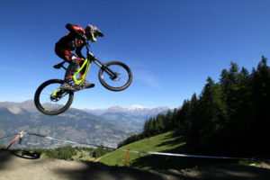Biking am Viertausender VALLE-DAOSTA-Downhill-Pila-foto-Pila-Black-Arrows-025-300x200 Biking am Viertausender
