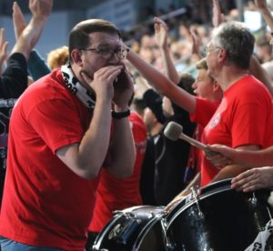 170831_HCE-Supporter_Crew_290_3905-300x276 Handball: HC Erlangen überzeugt beim TVB Stuttgart