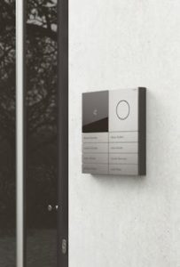 Neue Design- und Funktionsvielfalt an der Tür: Guter Eindruck auf den ersten Blick Gira-System-106-B_für-Portal-203x300 Neue Design- und Funktionsvielfalt an der Tür: Guter Eindruck auf den ersten Blick