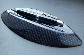 Carbon: Edles und wertbeständiges Finishing für Anspruchsvolle carbon-stiftschale-blau-KLEIN Carbon: Edles und wertbeständiges Finishing für Anspruchsvolle