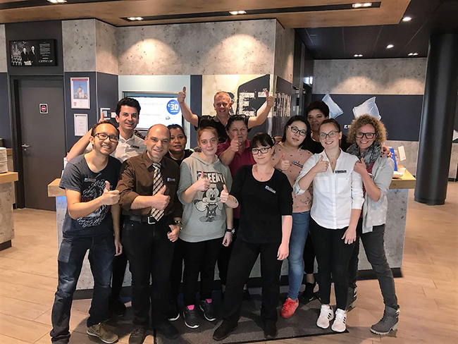 ÄRMEL HOCH GEGEN BLUTKREBS! TYPISIERUNG IM IBIS BUDGET BAMBERG AM 18. NOVEMBER Foto_team_ibis_budget_bamberg_300kb ÄRMEL HOCH GEGEN BLUTKREBS! TYPISIERUNG IM IBIS BUDGET BAMBERG AM 18. NOVEMBER