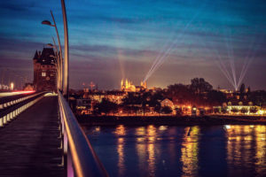 Light-Bridge_Worms_3aweb-300x200 1. ELATION Proteus-Lichtbrücke zum Reformationsjubiläum in Worms