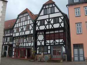 Der traditionelle Weihnachtsmarkt in der hübschen Fachwerkstadt Schmalkalden weihnachten-schmalkalden-300x224 Der traditionelle Weihnachtsmarkt in der hübschen Fachwerkstadt Schmalkalden