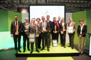 MOCOPINUS mit dem Woody Award 2017 in Gold ausgezeichnet - Bestnoten für das Terrassensystem PINUTEX Gewinner-Woody-Award-2017_∏copyright-GD-Holz-Kopie-2-300x200 MOCOPINUS mit dem Woody Award 2017 in Gold ausgezeichnet - Bestnoten für das Terrassensystem PINUTEX