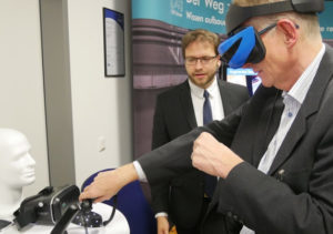 neue-Technologien-hautnah-erleben-300x211 Industrie 4.0 Impulsnachmitag 2017 - ein voller Erfolg