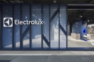 Skandinavisches Flair - Electrolux mit neuer Visual Identity auf der Swissbau 2018 Dart-Electrolux-Swissbau-Basel-LP_0734-300x200 Skandinavisches Flair - Electrolux mit neuer Visual Identity auf der Swissbau 2018