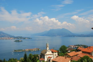 Golfo-Borromeo©RobertoMaggioni-300x201 Narren im Doppelpack: der Lago Maggiore feiert  den Karneval gleich zweimal