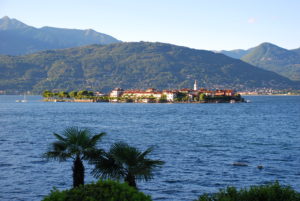 Isola-Pescatori©RobertoMaggioni-300x201 Narren im Doppelpack: der Lago Maggiore feiert  den Karneval gleich zweimal