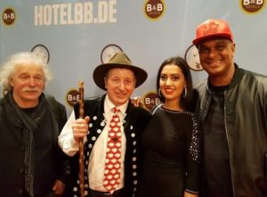 Kinopremiere für „Schäfer Heinrich – Der Film“ Schäfer-Heinrich_2schneidig_04-300x221 Kinopremiere für „Schäfer Heinrich – Der Film“