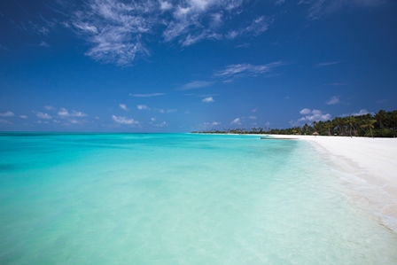 LAGOON-WITH-CURVE Summer Holidays mit Atmosphere Sommer, Sonne, Strand und All-Inclusive!