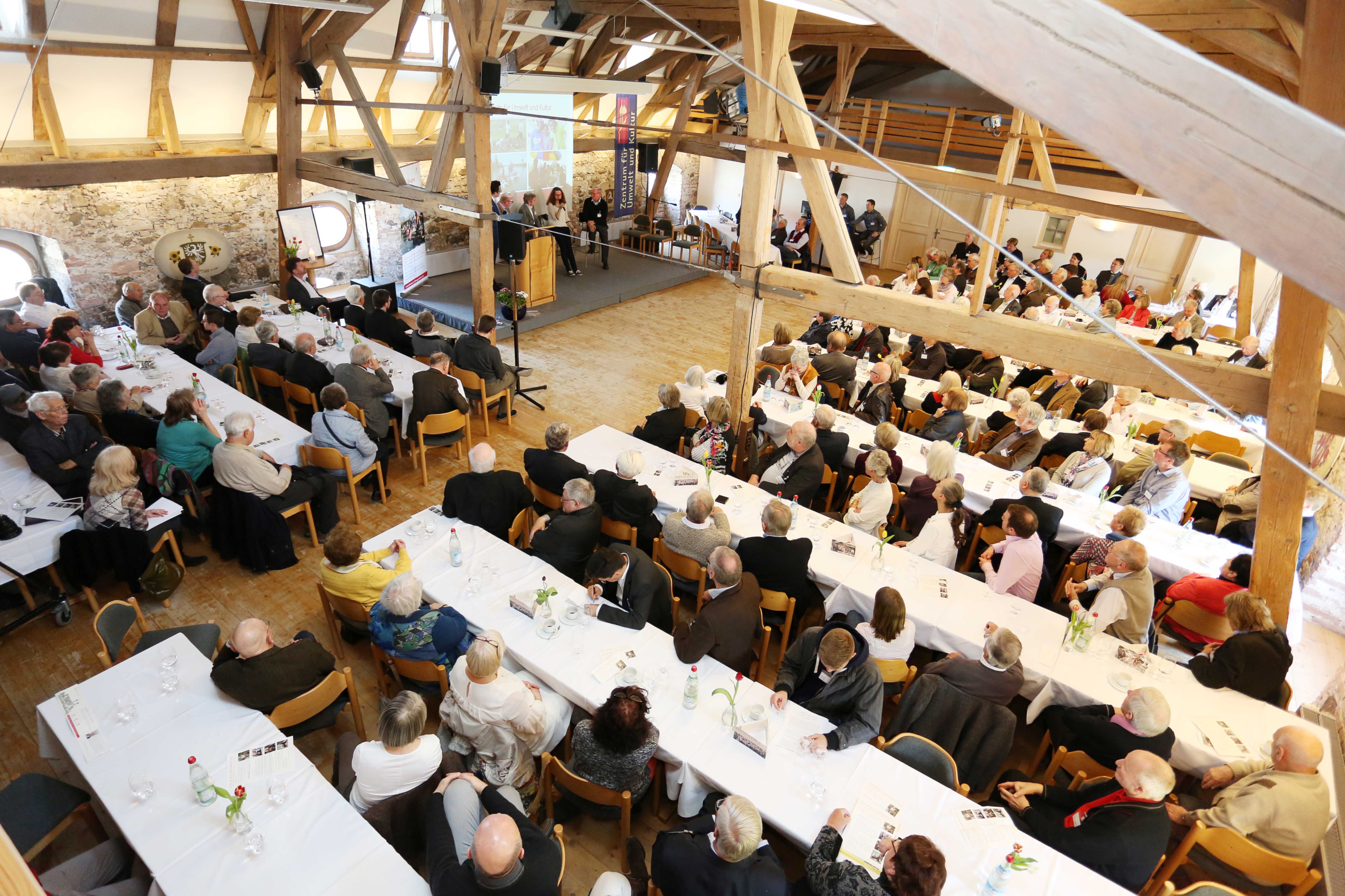 Stifterfest in Benediktbeuern – Projekte und Einrichtungen kennenlernen oder die Bekanntschaft mit Stiftern und Förderern, mit Salesianern Don Boscos und ihren Mitarbeitern machen. © Marion Vogel