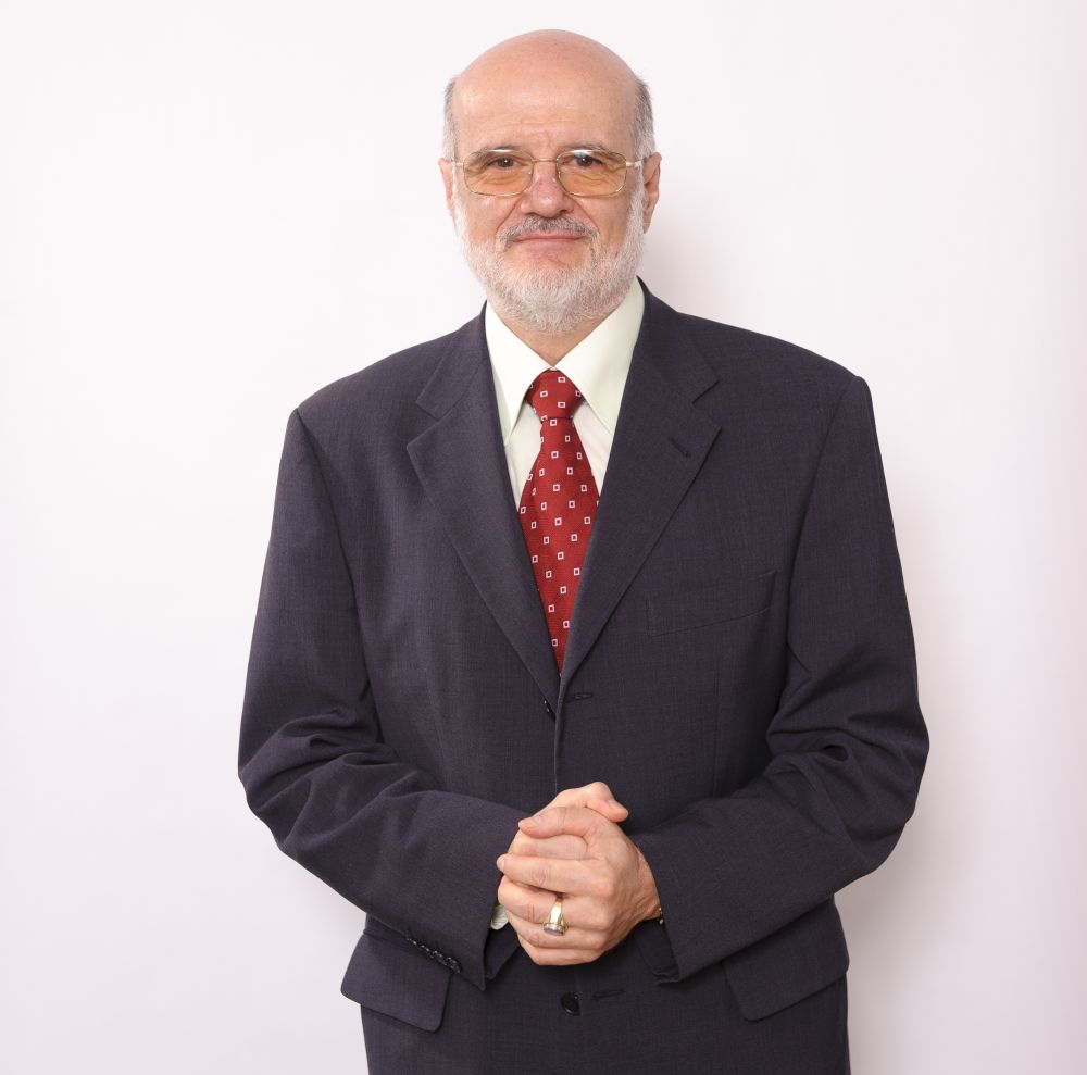 Hyperthermie als komplementäre Therapie bei Eierstockkrebs b-Prof-Szasz-gefaltete-Hände-1000x989 Hyperthermie als komplementäre Therapie bei Eierstockkrebs
