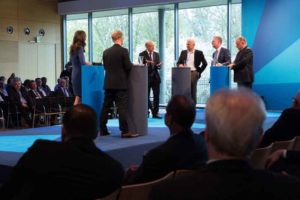 3c übernahm zum zweiten Mal die Realisierung des DKE Innovation Campus DKE-Innovation-Campus-Podiumsdiskussion_web-300x200 3c übernahm zum zweiten Mal die Realisierung des DKE Innovation Campus