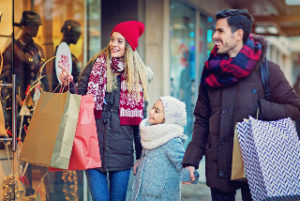 Retail-Studie 2018: In Hochsaison entgeht Handel mehr als ein Drittel der geplanten Verbraucherausgaben Shopping-family_iStock-628605360-300x201 Retail-Studie 2018: In Hochsaison entgeht Handel mehr als ein Drittel der geplanten Verbraucherausgaben