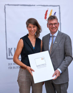 Preisträgerin 2018 – Kunstpreis der Mecklenburgischen Versicherungsgruppe für Bildende Kunst in Mecklenburg-Vorpommern Kunstpreis-2018_Sarah-FischerThomas-Flemming_1024-237x300 Preisträgerin 2018 – Kunstpreis der Mecklenburgischen Versicherungsgruppe für Bildende Kunst in Mecklenburg-Vorpommern
