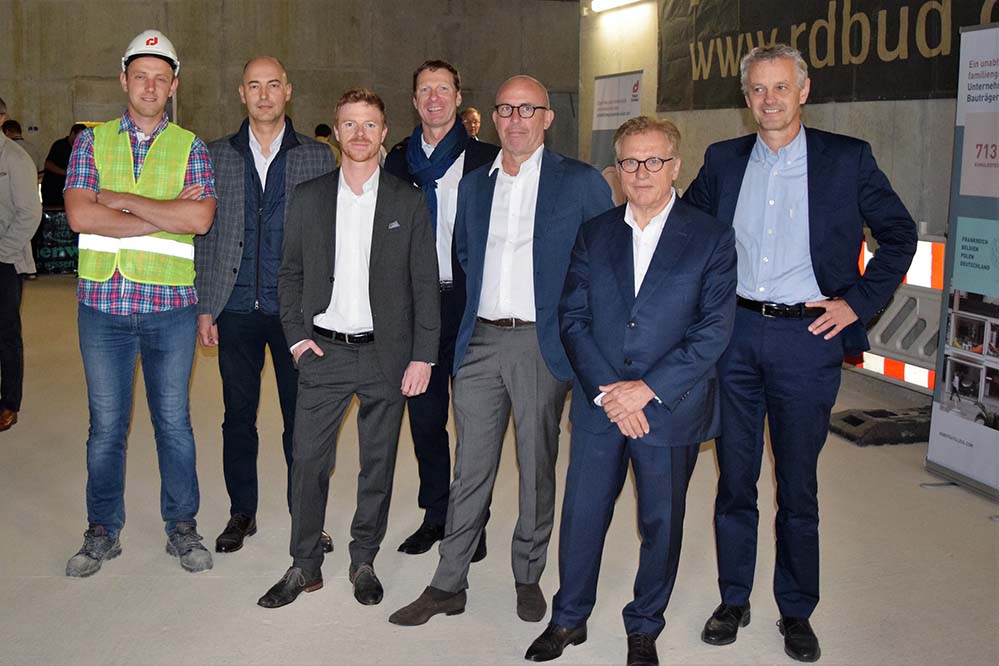 AP Investhotel expandiert mit zwei Hotels in Regensburg: Richtfest für Novotel und ibis Foto_Richtfest_300kb AP Investhotel expandiert mit zwei Hotels in Regensburg: Richtfest für Novotel und ibis