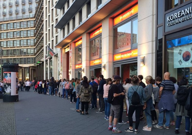 „Dalí – Die Ausstellung am Potsdamer Platz“ bei der 38. Langen Nacht der Museen am 25. August 2018 DaliBerlin-LNDM-2017 „Dalí – Die Ausstellung am Potsdamer Platz“ bei der 38. Langen Nacht der Museen am 25. August 2018