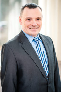 Stock-3089_RGB_klein_-201x300 Duales Studium Wirtschaftsinformatik mit neuem Curriculum: