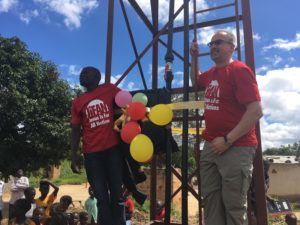 7x7lebenswert Stiftung sammelt für die "zweite Chance" Sambia_Spielplatz_LML_web-300x225 7x7lebenswert Stiftung sammelt für die "zweite Chance"