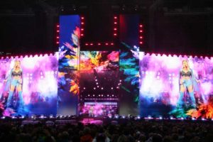 Megaforce entwickelte Custom-Bühne für Stadiontour von Helene Fischer Helene-Fischer-web-300x200 Megaforce entwickelte Custom-Bühne für Stadiontour von Helene Fischer