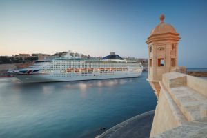 Vorweihnachtliche Bescherung – P&O Cruises bietet Herbstspecial mit Sparpreisen und hohen Bordguthaben Oceana-Valletta-Malta-2017-06_5330910-300x200 Vorweihnachtliche Bescherung – P&O Cruises bietet Herbstspecial mit Sparpreisen und hohen Bordguthaben