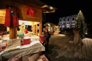 Aostatal: Adventsmarkt wie im Alten Rom 1-Marché-Vert-Noël-Aosta-Enrico-Romanzi-300x200 Aostatal: Adventsmarkt wie im Alten Rom