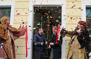 TimeRide VR Dresden eröffnet im Taschenbergpalais Feierliche_Eröffnung_c_TimeRide_Gmb_02-300x196 TimeRide VR Dresden eröffnet im Taschenbergpalais