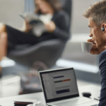 Jabra Evolve 65t: Weltweit erste UC-zertifizierte True-Wireless-Kopfhörer für den Geschäftsbereich mit bis zu 15 Stunden Akkulaufzeit Jabra Evolve 65t: Weltweit erste UC-zertifizierte True-Wireless-Kopfhörer für den Geschäftsbereich mit bis zu 15 Stunden Akkulaufzeit