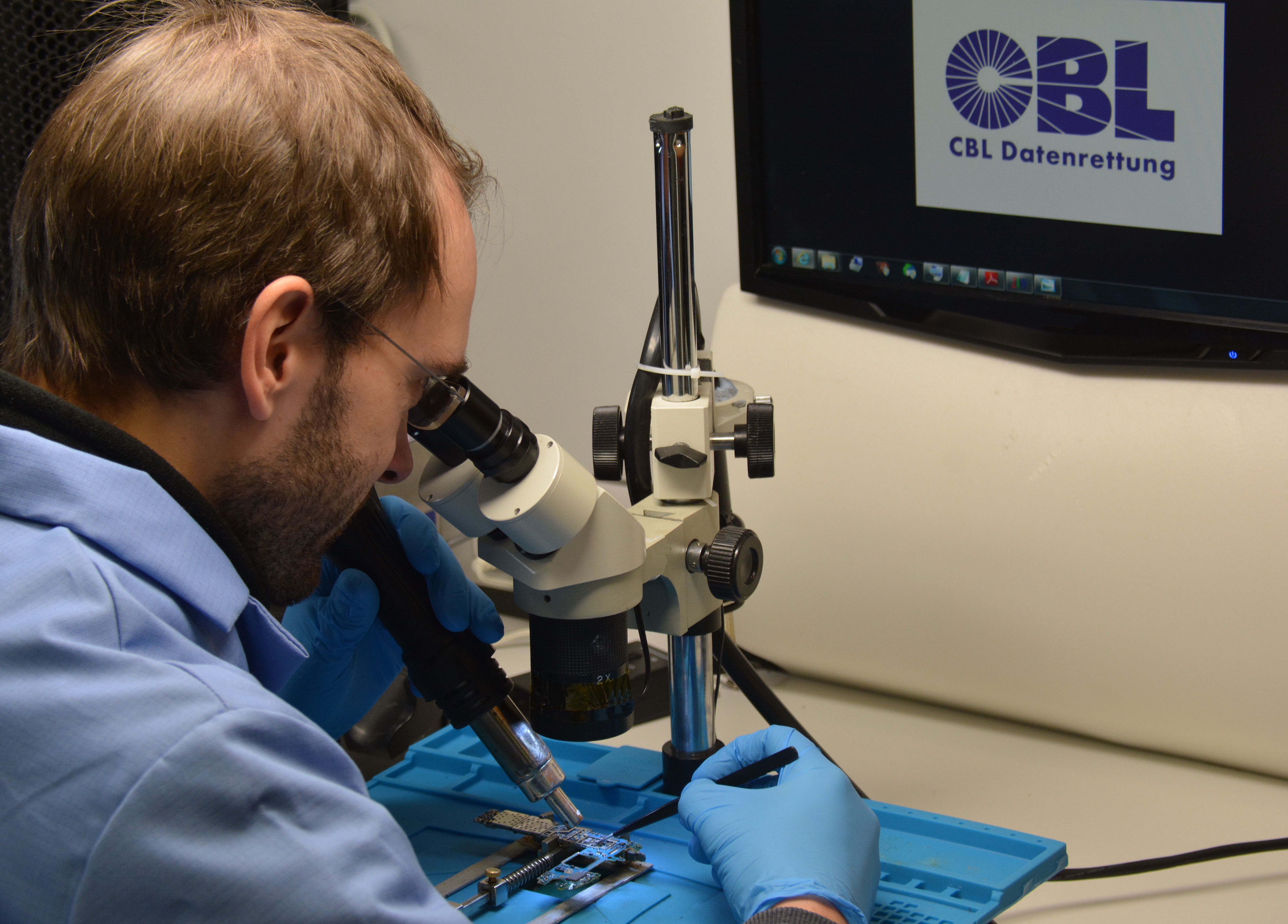 Microsoldering