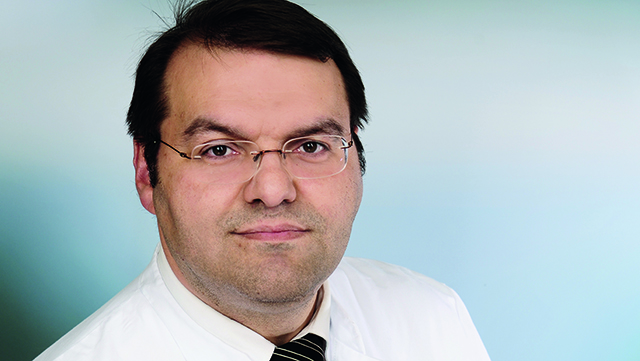 PD Dr. Konstantinos Kafchitsas: Seine Fachmeinung zählt in der Wirbelsäulenchirurgie Dr.-Konstantions-Kafchitsas PD Dr. Konstantinos Kafchitsas: Seine Fachmeinung zählt in der Wirbelsäulenchirurgie