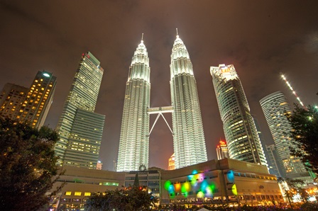 Alle Wege führen nach Malaysia Gute Flugverbindungen nicht nur nach Kuala Lumpur Petronas-Twin-Towers_web-klein Alle Wege führen nach Malaysia Gute Flugverbindungen nicht nur nach Kuala Lumpur