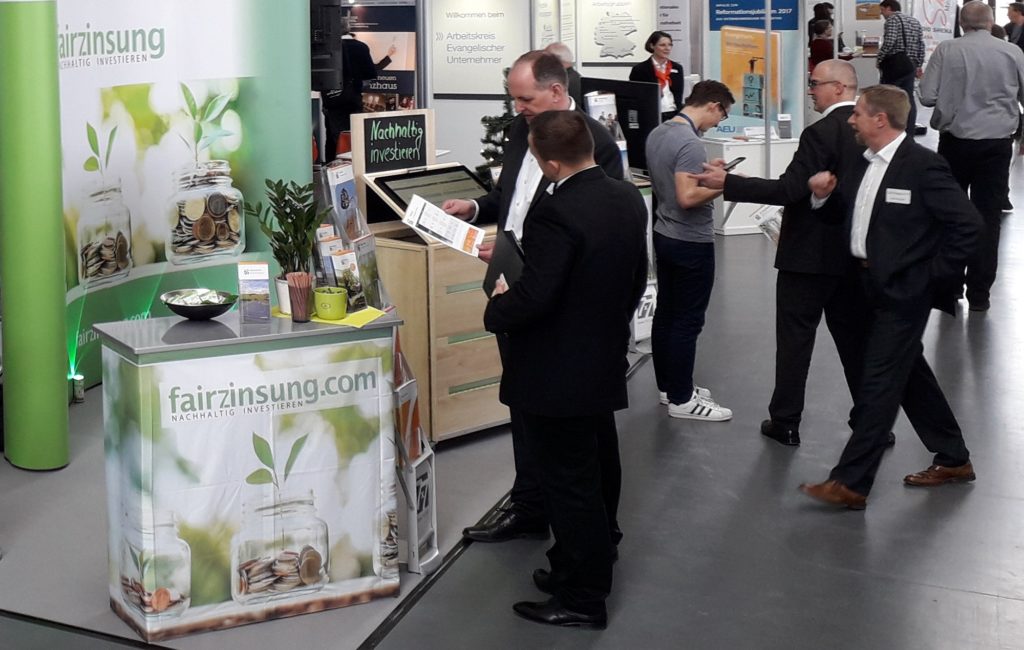 fairzinsung kommt nach Stuttgart mit nachhaltigen Geldanlagen 7x7-Pressefoto_Messestand_fairzinsung-1024x650 fairzinsung kommt nach Stuttgart mit nachhaltigen Geldanlagen