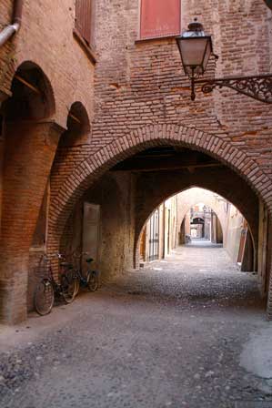 Ferrara entdecken auf seiner jüdischen Spur Mittelalterliches-Ferrara_Archivio-Fotografico-Provincia-Ferrara Ferrara entdecken auf seiner jüdischen Spur