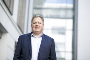 Führende Anbieter Deutschlands bieten exklusives E-Rechnungspaket für eine zielgerichtete Umsetzung der EU-Richtlinie erstmals beim E-Rechnungsgipfel am 3./4. Juni in Bonn an Donovan-Pfaff-2019-300x200 Führende Anbieter Deutschlands bieten exklusives E-Rechnungspaket für eine zielgerichtete Umsetzung der EU-Richtlinie erstmals beim E-Rechnungsgipfel am 3./4. Juni in Bonn an