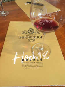 Mercure Mundschenke und Weingut Sonnenhof kreierten neue Rotwein Cuvée „Edition M9“ Foto2_Cuvetierung_1MB-225x300 Mercure Mundschenke und Weingut Sonnenhof kreierten neue Rotwein Cuvée „Edition M9“