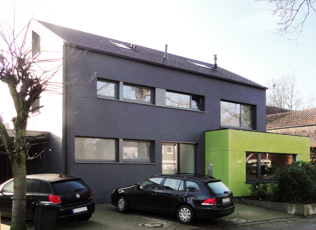Fassadenfarbe-1-1024x747 Neue Farbvariationen als Hitzeschutz für gedämmte Fassade