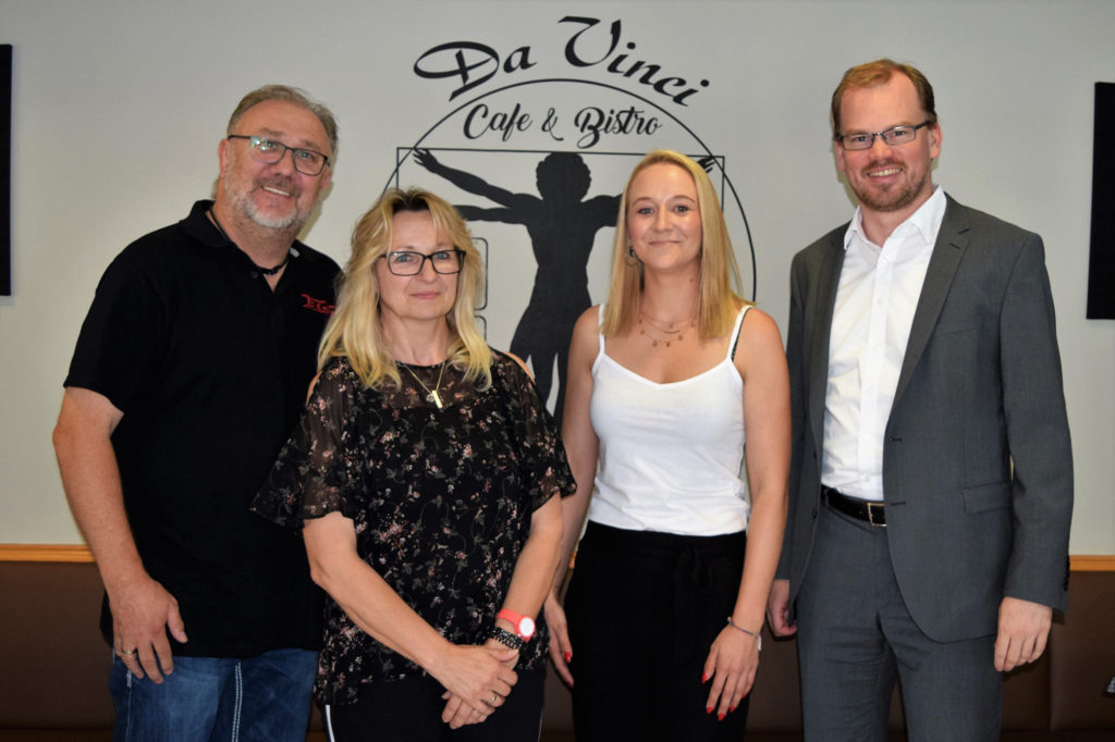 DA VINCI: Neuer Name und neue Pächter für die Klinik-Cafeteria der Asklepios Orthopädische Klinik Lindenlohe Cafeteria_Paechter_2000x2000-1024x682 DA VINCI: Neuer Name und neue Pächter für die Klinik-Cafeteria der Asklepios Orthopädische Klinik Lindenlohe