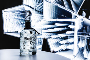 Limitiert & Abgefahren: Cristalino Añejo Tequila Der Limited-Edition-Tequila von PADRE AZUL in Kooperation mit Swarovski & „Prison Art“ Padre-Azul-Cristalino_1-300x200 Limitiert & Abgefahren: Cristalino Añejo Tequila Der Limited-Edition-Tequila von PADRE AZUL in Kooperation mit Swarovski & „Prison Art“