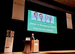 Immer_in_Bewegung_2000x2000-300x218 „Immer in Bewegung bleiben“ - Patienteninfo der Asklepios Orthopädische Klinik Lindenlohe in der Max-Reger-Halle Weiden gab Einblick in das orthopädische Spektrum