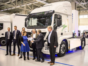 2019_11_15_Contargo_E_Force_klein-300x226 Contargo erhält weitere E-Lkw von Serviceprovider Rhenus