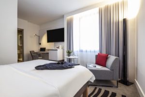 Novotel Hamburg City Alster erstrahlt in neuem Glanz Bild-1_Neues-Zimmer-im-Novotel-HH-City-Alster-300x200 Novotel Hamburg City Alster erstrahlt in neuem Glanz