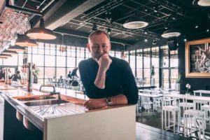 CEO-Glenn-Roggeman-in-Studio-6_web-300x200 AED Customer Nights in Belgien am 11. und 12. Dezember 2019