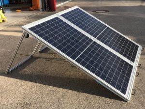 Klapp_PV1-300x225 PV4Life GmbH präsentiert zwei neue modulare PV Anlagen für mobile Einsätze an häufig wechselnden Standorten