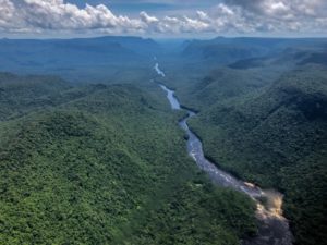 Take Three – Die „Drei Guyanas“ sind eine beliebte Kombi-Destination für abenteuerlustige Naturliebhaber PR_Potaro-River-Landscape-from-Plane-©-David-DiGregorio-300x225 Take Three – Die „Drei Guyanas“ sind eine beliebte Kombi-Destination für abenteuerlustige Naturliebhaber