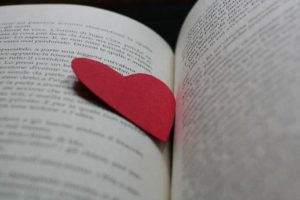 ValentinstagKarina2-300x200 Ist der Valentinstag nur Kommerz oder eine romantische Tradition?